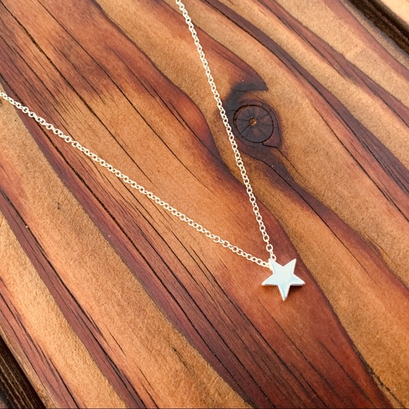 SILVER ★ Single STAR Necklace GIFT - Picture 2 of 5